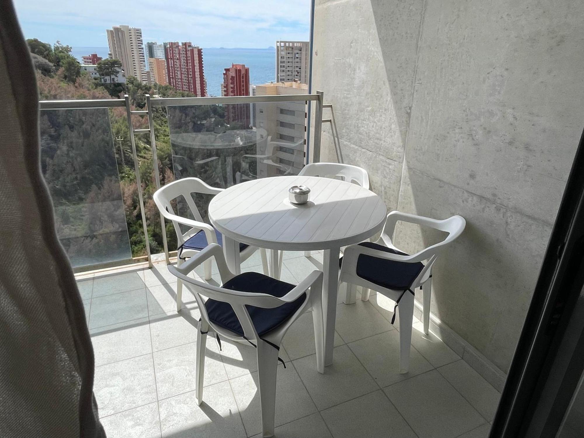 Apartamento Con Vistas Y Bien Ubicado Renovado 베니돔 외부 사진